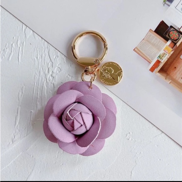 CAMELLIA BAG CHARM KEYCHAIN LEATHER FLOWER HANDMADE MULTIPLE COLORS AVAILABLE - Picture 15 of 16